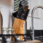 Boutique Bath Apartment Free Parking