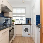 Pass The Keys Stylish 2 Bed Central Bath Apartment With Parking