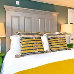 Top Floor 2 Bed Georgian Apartment In Central Bath
