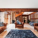 Pass The Keys Stunning Large 4 Bed Country House With Hot Tub