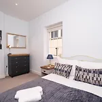 Pass The Keys Centrally Located 3 Bed Townhouse With Garden