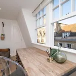 Pass The Keys Stylish 2 Bed Eco Flat In The Heart Of Bath