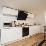 Pass The Keys Stylish 2 Bed Eco Flat In The Heart Of Bath