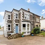 Pass The Keys Lovely 1 Bed Apartment With Free Parking