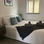 Little Elm - Luxury Home From Home, Free Parking, 30-40 Mins Walk From Bath City Centre