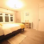 Bath City Skyline Spacious 3 Bed House For Family