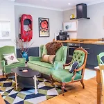 Unique 2 Bed In The Heart Of Bath With Parking