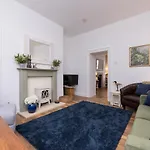 Pass The Keys Stylish Apartment In Central Bath