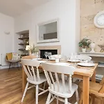 Pass The Keys Stylish Apartment In Central Bath