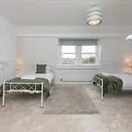 Pass The Keys Stylish Apartment In Central Bath