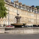 Next To Bath Abbey & Roman Baths - Gorgeous Georgian House