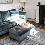Newbridge Road, One Bedroom Apartment