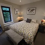 Newly Renovated 2-Bed Bungalow
