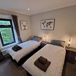 Newly Renovated 2-Bed Bungalow