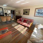 Central Georgian Garden Flat With Free Parking
