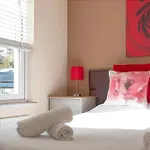 Bath Breaks Apartments