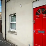Bath Breaks Apartments