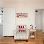 Bath Breaks Apartments