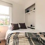 The Broadway Bath - 2 Bedrooms With Parking, Central Bath