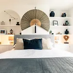 The Broadway Bath - 2 Bedrooms With Parking, Central Bath