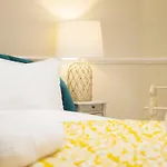 Georgian Garden Apartment - Central Bath