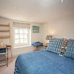 Elegant Georgian Maisonette - Central Bath