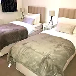 Superbly Located 2 Bedroom Luxury Apartment