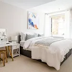 Stunning 2 Bedroom Apartment In Converted Chapel