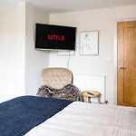 Stunning 2 Bedroom Apartment In Converted Chapel