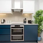Pass The Keys Stylish 2-Bed Apartment In The Heart Of Bath.