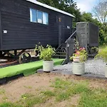 Lower Haven Shepherds Hut