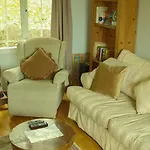 Spacious Home In Bath, Nature And City!