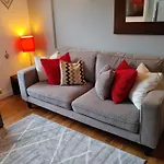 The Bath House Apartments - Free 1St Breakfast - Free Parking