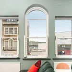 St James Apartment - Central Location