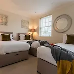 Celebration House - Sleeps 13 - Bath