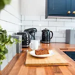 Beautiful Character 3 Bed City Centre Apartment