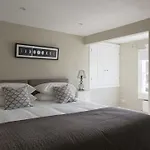 Osric Apartment