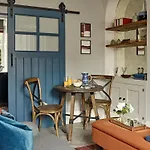 Rivers Street Townhouse - Studio