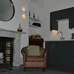 Ground Floor City Retreat