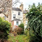 The Georgian Greenhouse - Delightful 4Bdr House