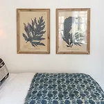 Stylish & Spacious City Center Georgian Townhouse
