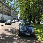 Grosvenor Place Spacious Studio Apartment