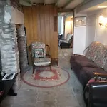 The Old Swan Walkers Cottage
