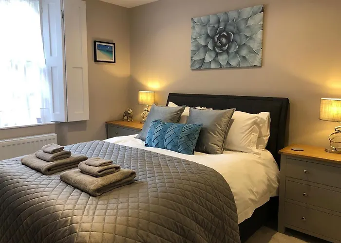 The Basement Flat Bath - Free Parking Space