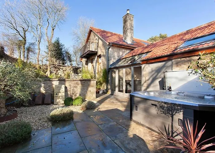 The Little Barn @ Bath With Large Hot Tub