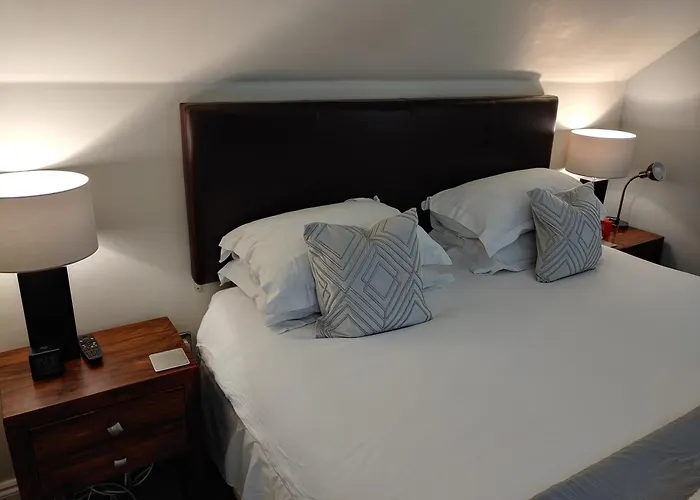 The Bath House Apartments - Free 1St Breakfast - Free Parking