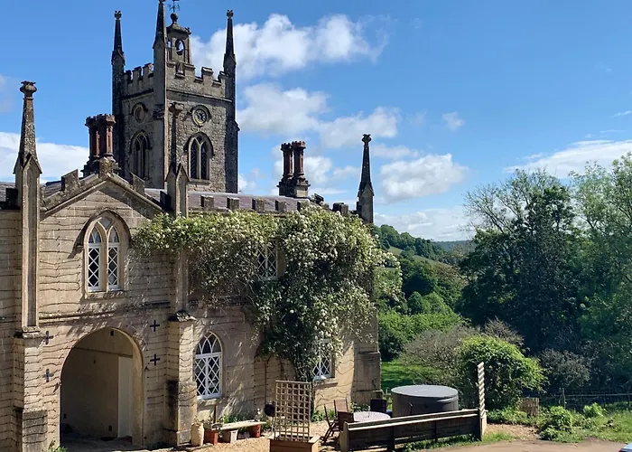 Midford Castle Sport And Wellness Resort