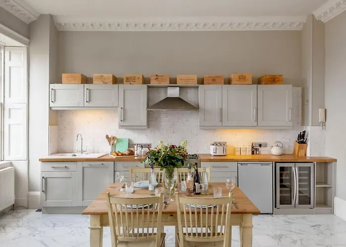 Luxury Two Floor Central Duplex Apartment Free Parking