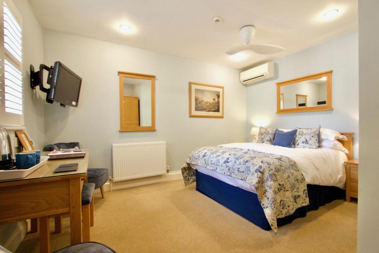 Chestnuts House Boutique Bath