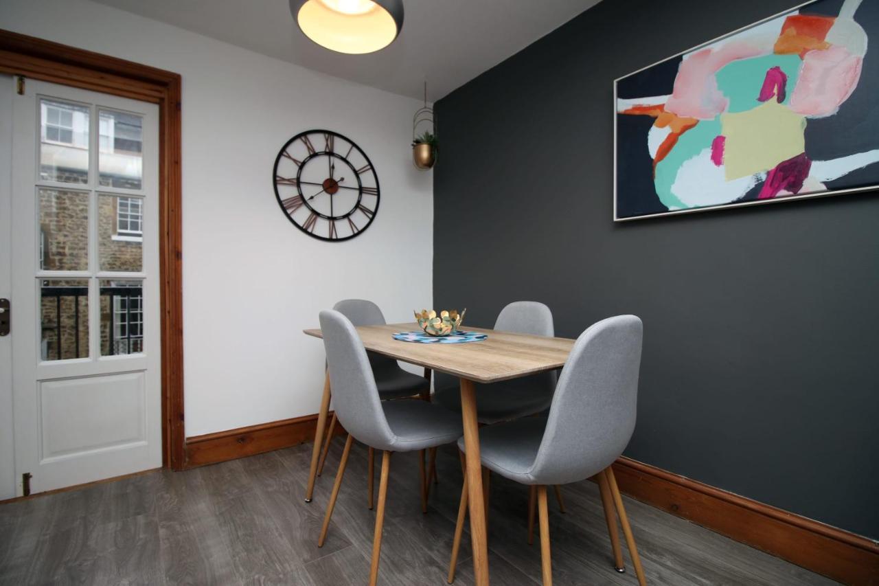 Julian's Place By Staybc